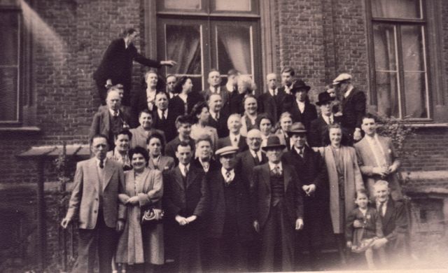 De carrière van Swa als groepsfotoregisseur was kort. 